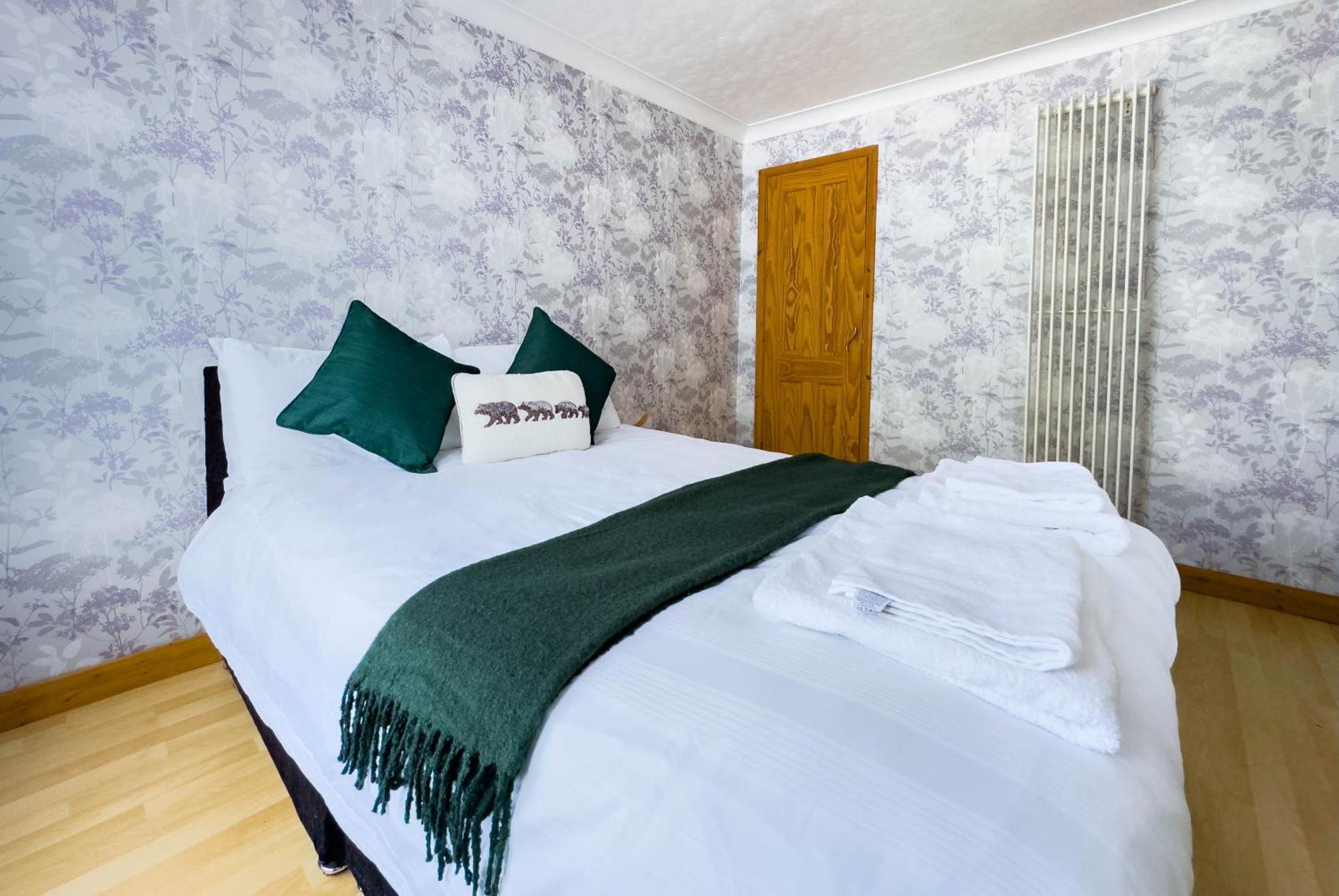 Morden Holiday Basildon  Bagian luar foto